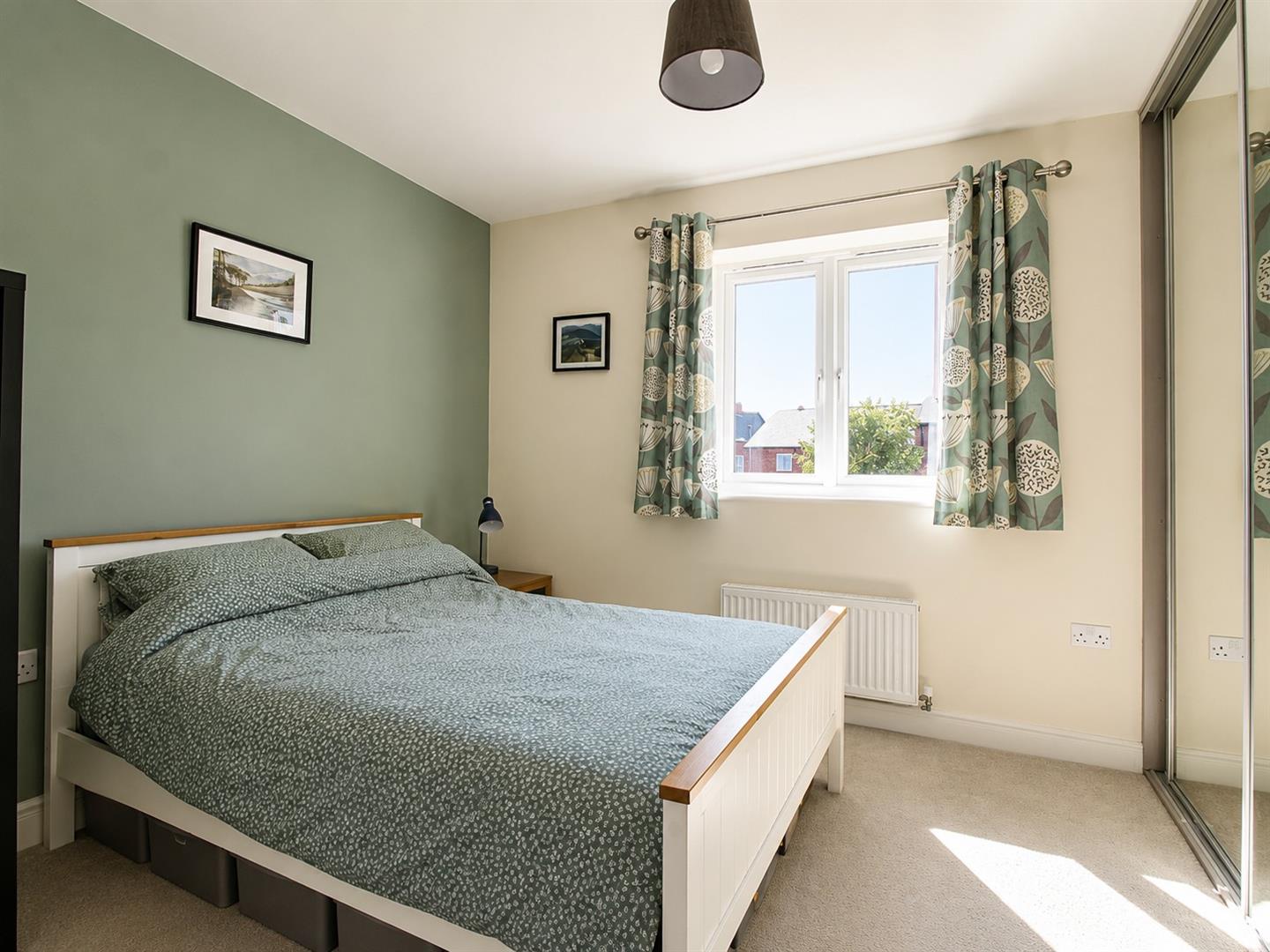 Hazelwick Drive, Great Denham, Bedford